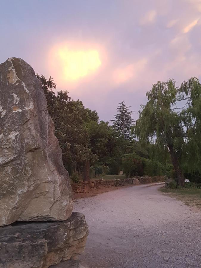 Les Buisses En Provence Piolenc Exterior foto