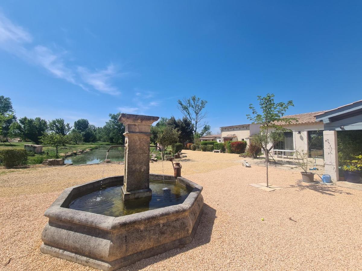 Les Buisses En Provence Piolenc Exterior foto